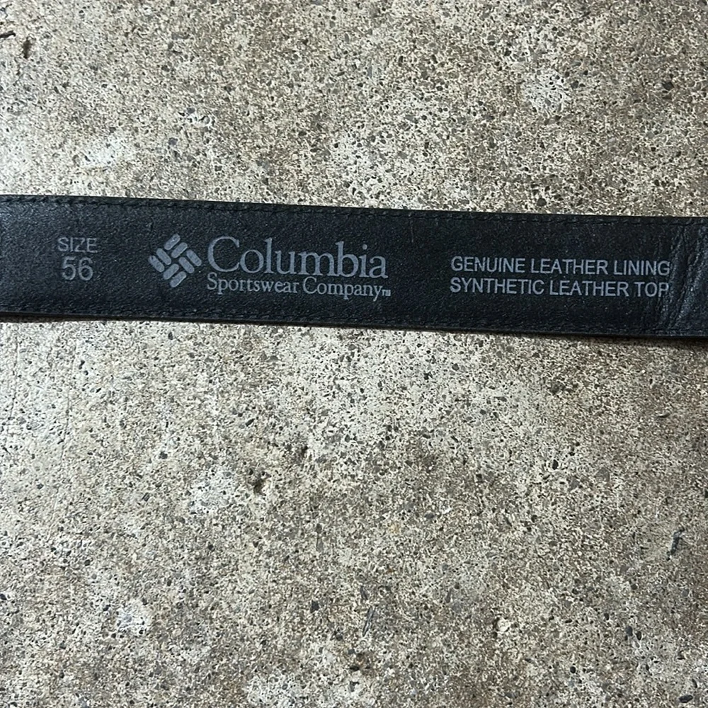 Columbia Men’s Trinity Logo Everyday Casual Dress Belt Size 56 leather lining